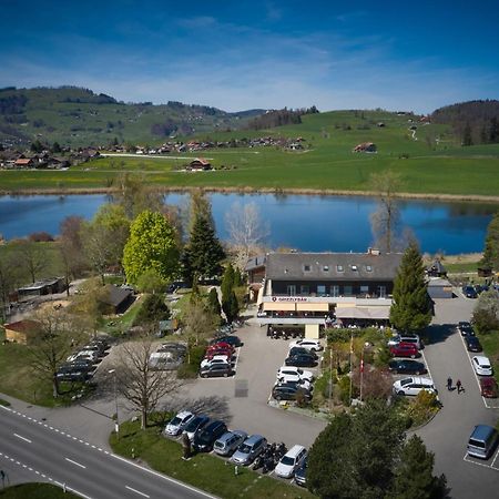 Erlebnisland Grizzlybaer Hotel Langenbuhl Exterior photo