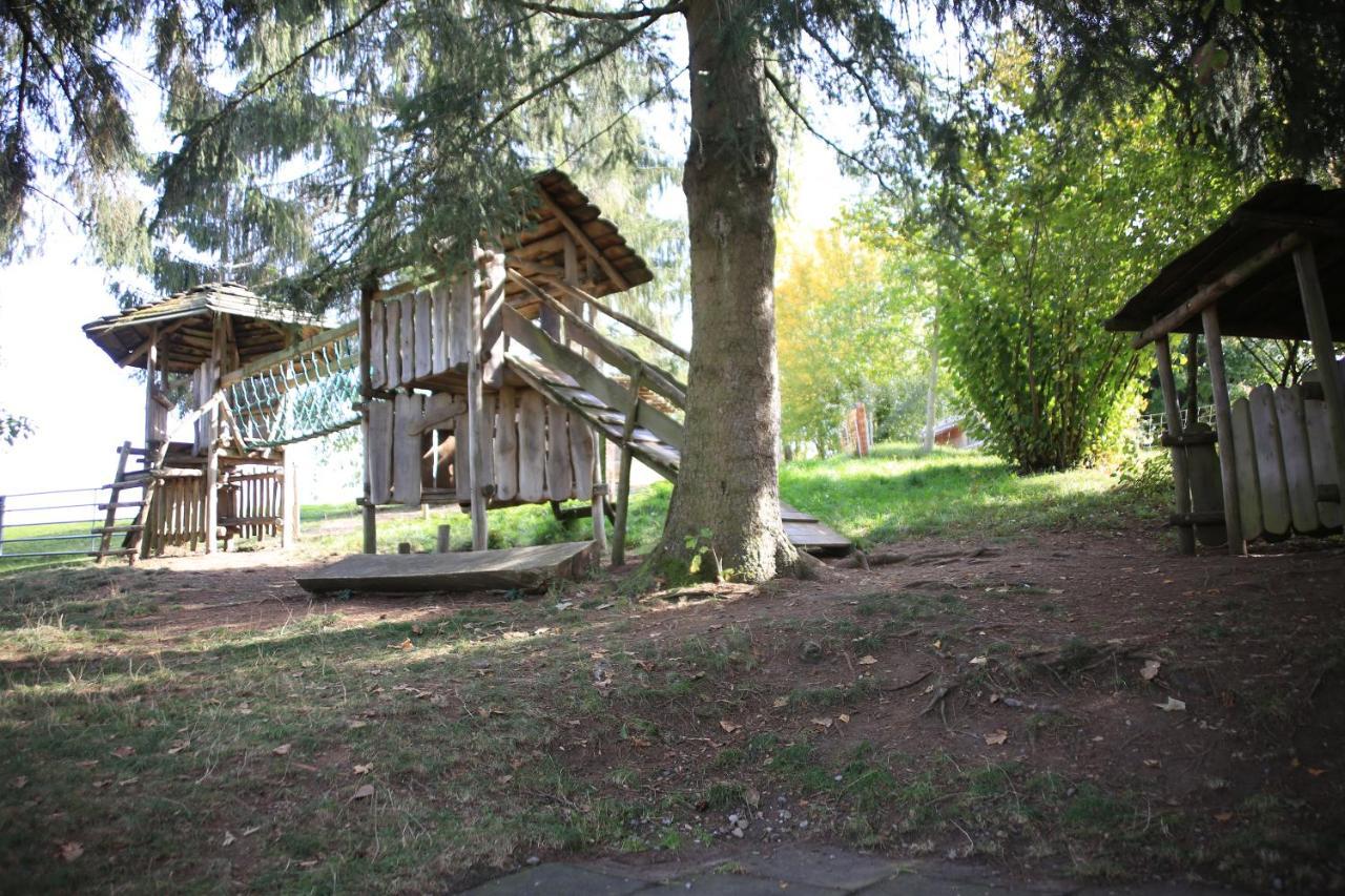 Erlebnisland Grizzlybaer Hotel Langenbuhl Exterior photo